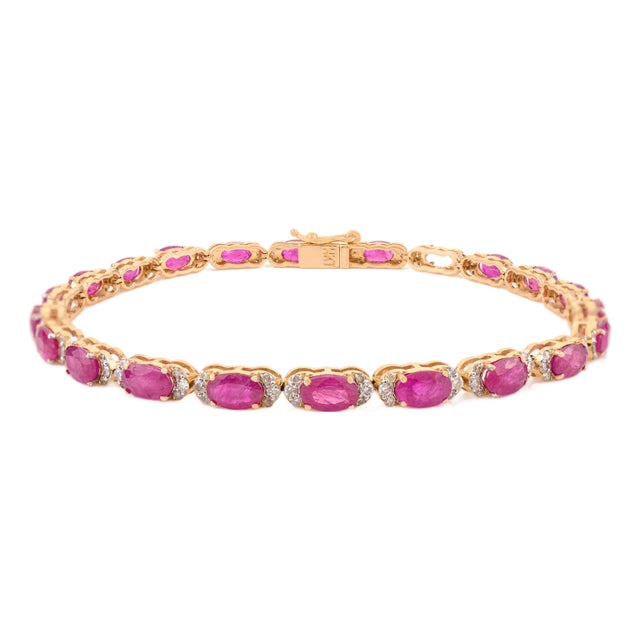 7.67 Carat Natural Ruby Contemporary Tennis Bracelet in 14k Yellow Gold With Diamonds For Sale