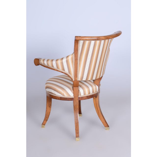 Biedermeier Walnut Armchair attributed to Josef Danhauser, Vienna, Austria, 1820s For Sale - Image 9 of 11