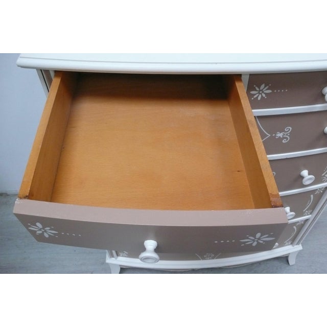Cream Hand-Painted Chest of 6 Drawers, 1950 For Sale - Image 8 of 12