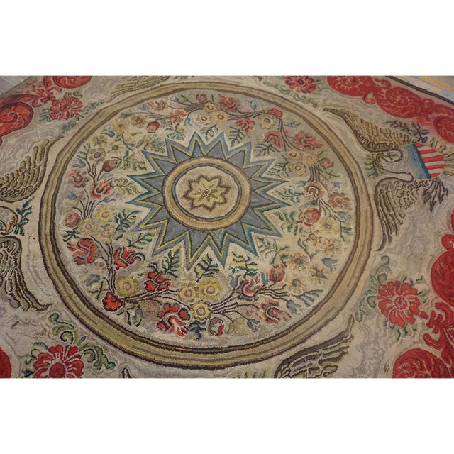 1920s 1920s Gray Classic Medallion Antique American Hooked Cotton Rug Square Carpet For Sale - Image 5 of 11