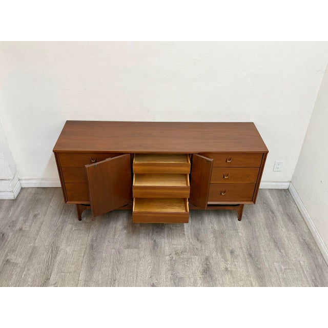 Brasilia Mid Century Modern Dresser For Sale - Image 9 of 12