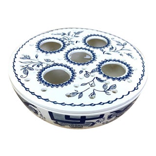 Mottahedeh Blue and White Chinoiserie Floral Crocus Pot/Planter For Sale
