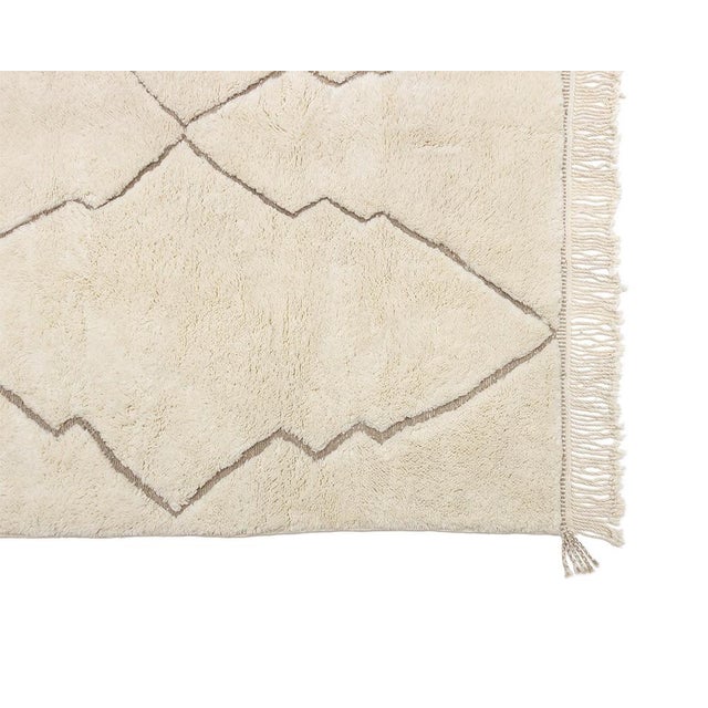 Abstract Classic Diamond Lattice Hand-Knotted Moroccan Wool Rug | 11'5" X 8'7" | One of a Kind For Sale - Image 3 of 7