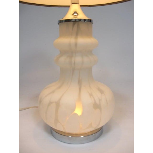Glass Laurel Table Lamp with Italian Glass Base For Sale - Image 7 of 9