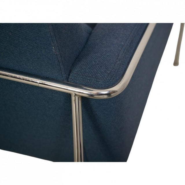 3303 Three-Seater Airport Sofa in Blue Fabric by Arne Jacobsen, 1980s For Sale - Image 12 of 18