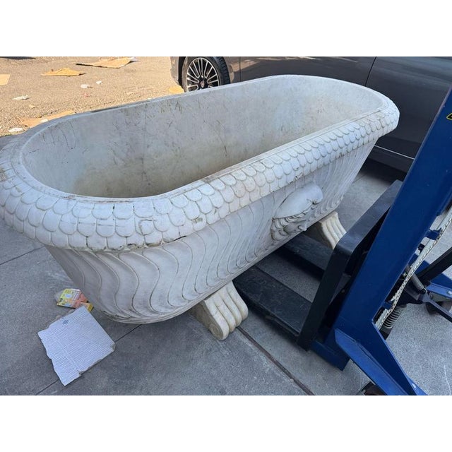 1950s 20th Century Italian Marble Bathtub, 1950s For Sale - Image 5 of 16