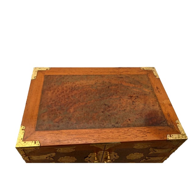 1960s Vintage Korean Elm Burl Brass Bound Bandaji Small Chest Wedding Cabinet Felt For Sale - Image 5 of 12