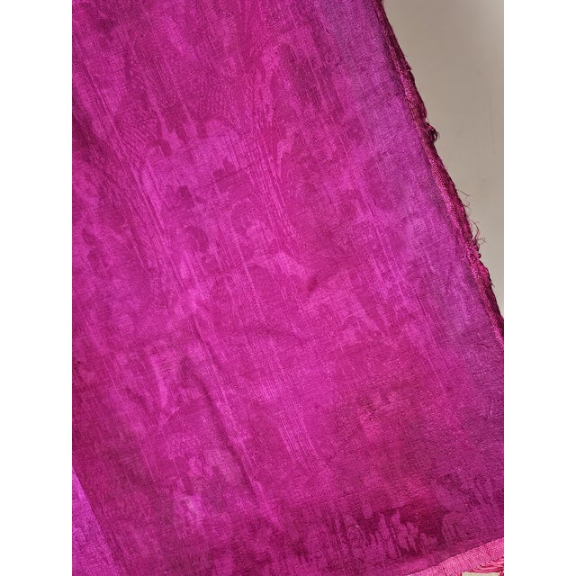 Purple Antique Italian Bedspread in Calabrian Silk Damask, 1750 For Sale - Image 8 of 11