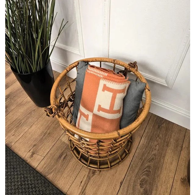 Boho Chic French Riviera Style Bamboo Rattan Basket, Italy, 1960s For Sale - Image 3 of 10