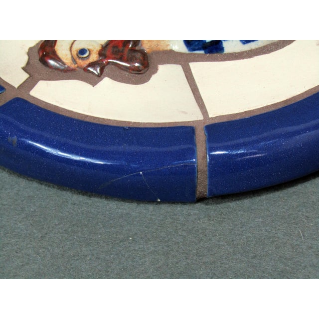 1970s Hogan Young Signed Mosaic Rooster Wall Plaque – 11.25" Round For Sale - Image 9 of 10