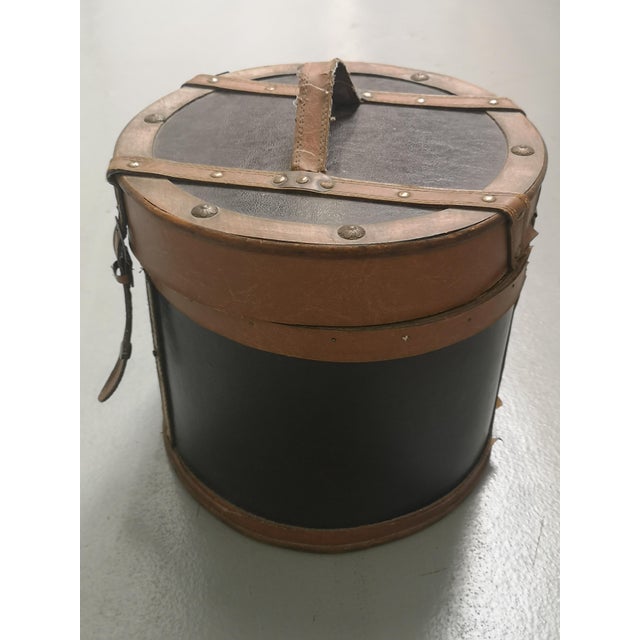1950s Vintage Round Wooden Hatbox, 1950s For Sale - Image 5 of 13