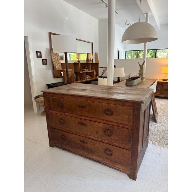 Large Scale Walnut Chest of Drawers, 18th Century, France For Sale In New York - Image 6 of 18