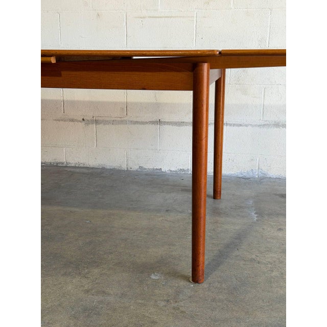 Am Teak Extendable Dining Table With Two Pull-Out Leaves Danish Mid-Century Modern 1960s For Sale - Image 10 of 14