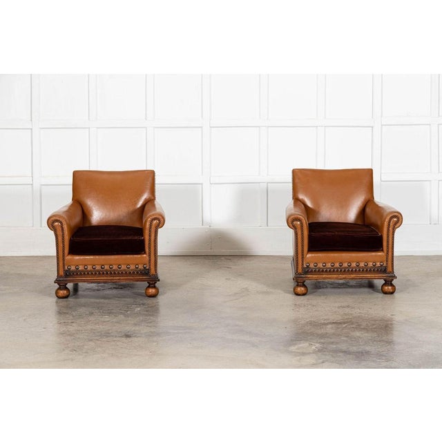 Brown English Oak Club Armchairs, 1930s, Set of 2 For Sale - Image 8 of 13