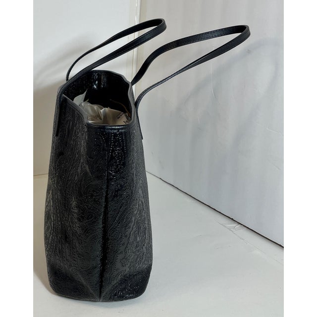 Etro Etro Signature Black Embossed Paisley Leather Zippered Shopper Tote Bag - For Sale - Image 4 of 9