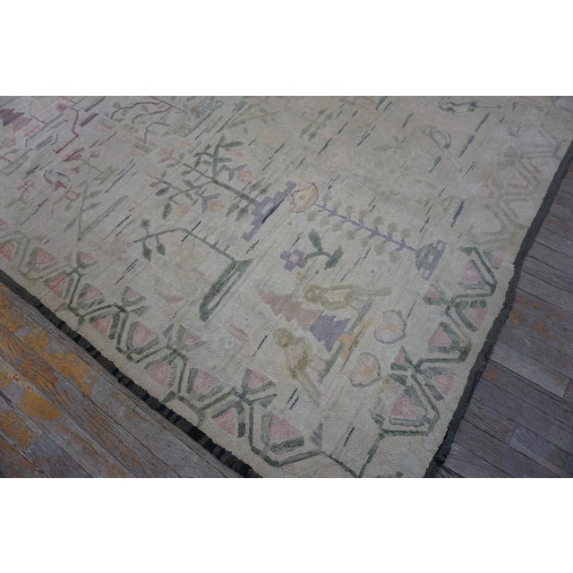 Early 20th Century Scenic American Hooked Rug ( 5" x 10'8" - 196 x 325 ) For Sale - Image 11 of 12