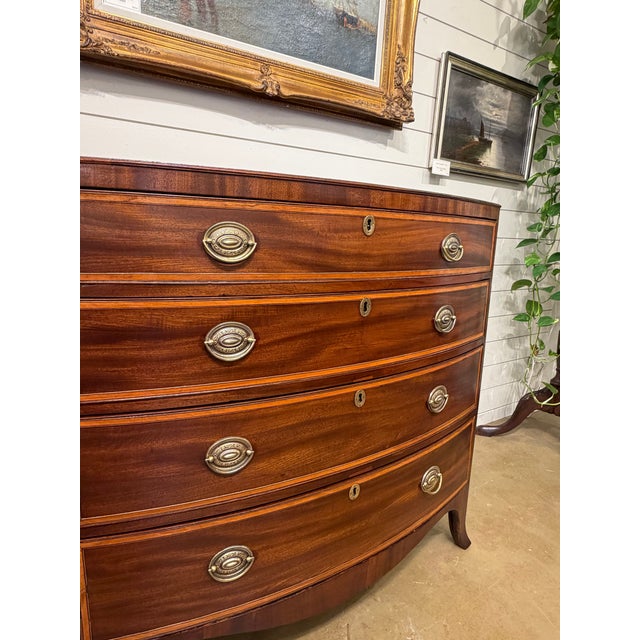 Mid 19th Century 19th Century English Bow Front Chest For Sale - Image 5 of 15