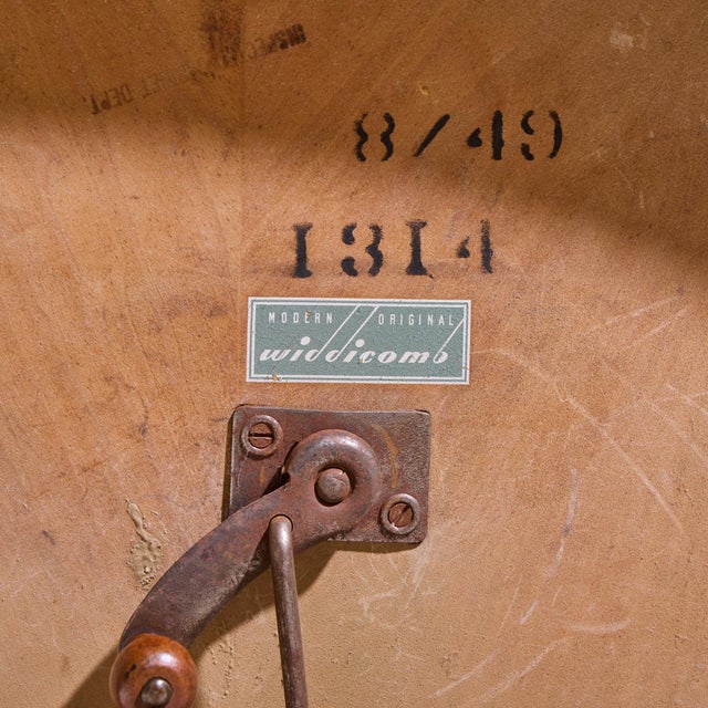 t.h. Robsjohn Gibbings for Widdicomb Mid Century Walnut Expanding Dining Table With 3 Leaves For Sale - Image 17 of 17