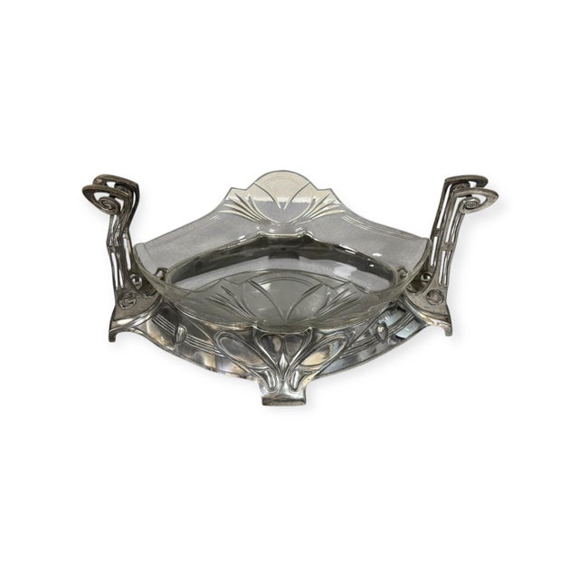 Early 20th Century Art Nouveau White Metal & Etched Glass Centrepiece in the style of WMF For Sale - Image 9 of 10