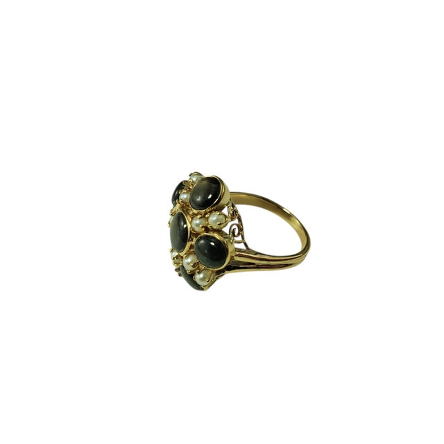 Mid 20th Century 14k Yellow Gold Black Star Sapphire & Pearl Ring For Sale - Image 4 of 8