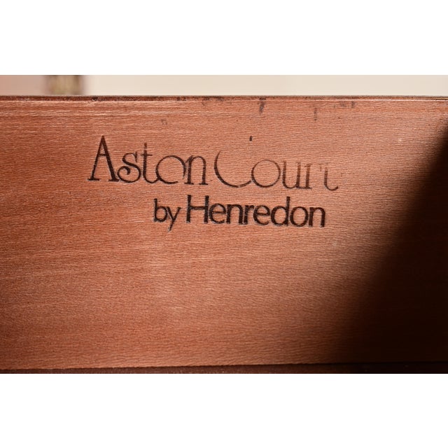 Henredon Georgian Carved Mahogany and Burl Wood Lighted Breakfront Bookcase Cabinet For Sale In South Bend - Image 6 of 11