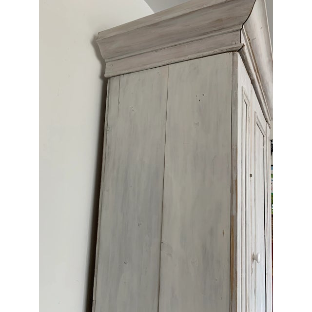 Early 19th Century Antique Whitewashed Pine Armoire Cabinet For Sale In Los Angeles - Image 6 of 13