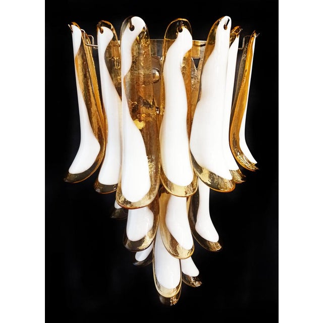 Vintage Italian Murano Wall Lights with 16 Caramel and Lattimo Glass Petals, 1979, Set of 2 For Sale - Image 4 of 16