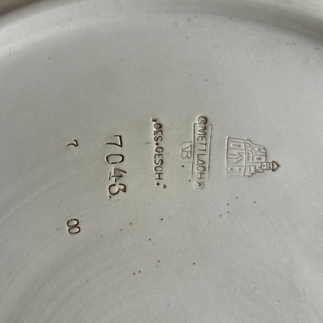 Large Wall Plate/Mettlach Phanolith Charger Designed by Jean-Baptiste Stahl for Villeroy & Boch Around 1900 For Sale - Image 11 of 12