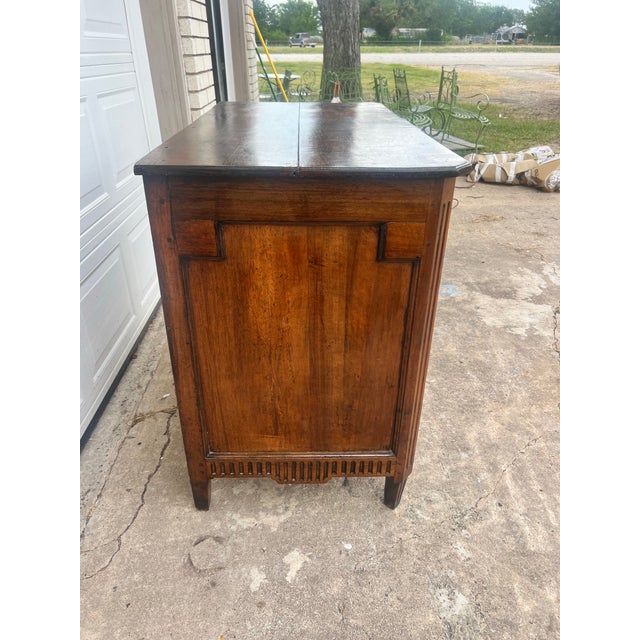 French 18th Century Louis XVI Walnut Château Period Chest of Drawers For Sale - Image 6 of 12
