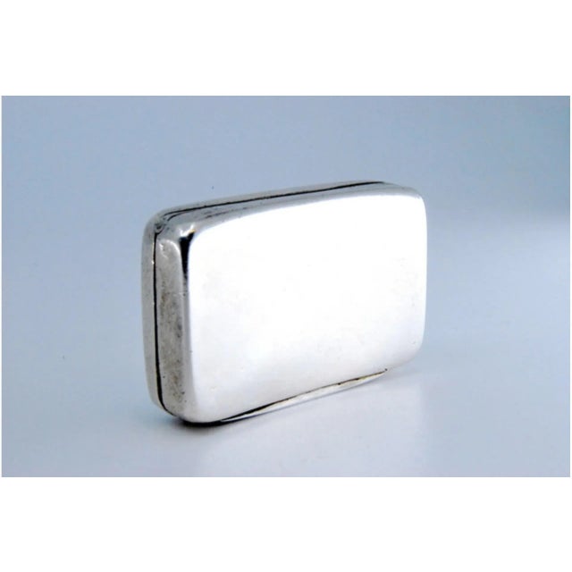 George III Curved Silver and Gold Vinaigrette Box For Sale - Image 5 of 11