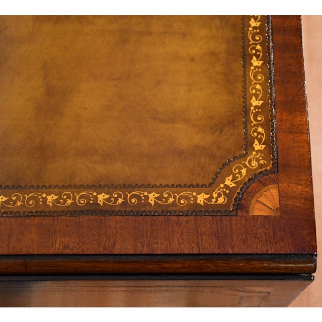 1930s English Hepplewhite Mahogany Satin Wood Inlay Leather Top Drop-Leaf Pembroke Side Tables For Sale - Image 16 of 18