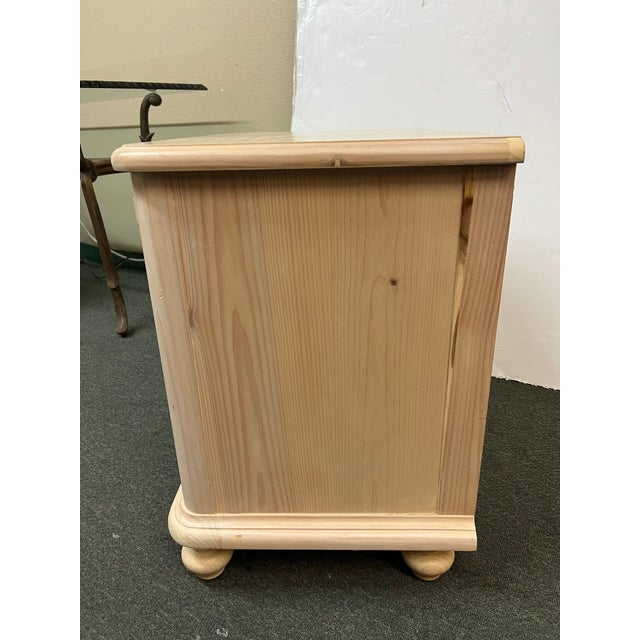 Thomasville First Impressions Ribbons & Bows Night Stand Chairish