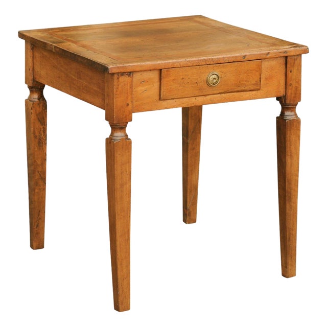 Italian 1820s Neoclassical Walnut Side Table with Large Banding and Tapered Legs For Sale