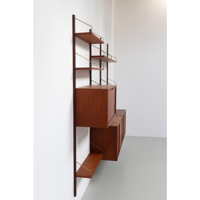 Cado Danish Modern 3-Bay Modular Teak Wall Unit by Poul Cadovius for Cado, 1960s. For Sale - Image 4 of 18