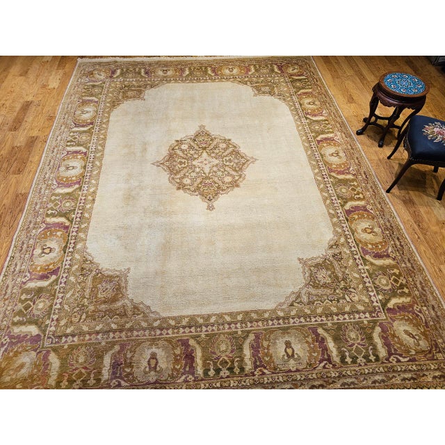 19th Century Handwoven Amritsar Rug, Wool Medallion Design, 10' x 13' For Sale - Image 4 of 18