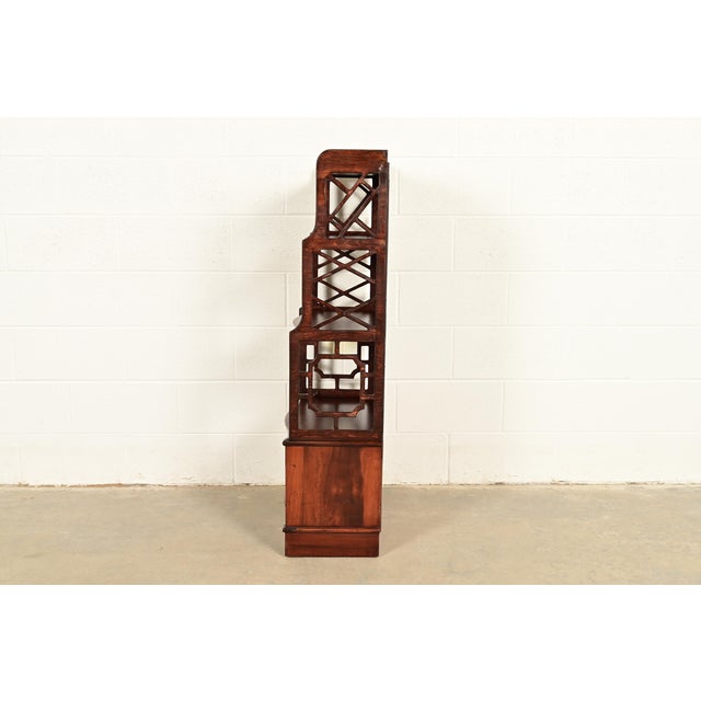 Baker Furniture Style Chinese Chippendale Carved Mahogany Étagère or Bookcase For Sale - Image 14 of 17