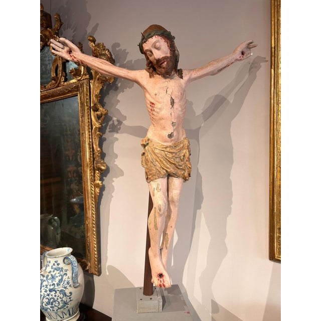 Interesting wooden sculpture depicting "Christ Patiens" with original polychromy and a loincloth that is not carved but...