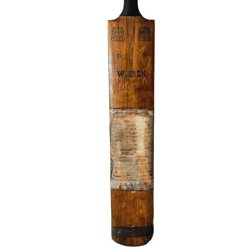Vintage Cricket Bat Wisden Grip with Gold Seal, 1930s For Sale - Image 5 of 13