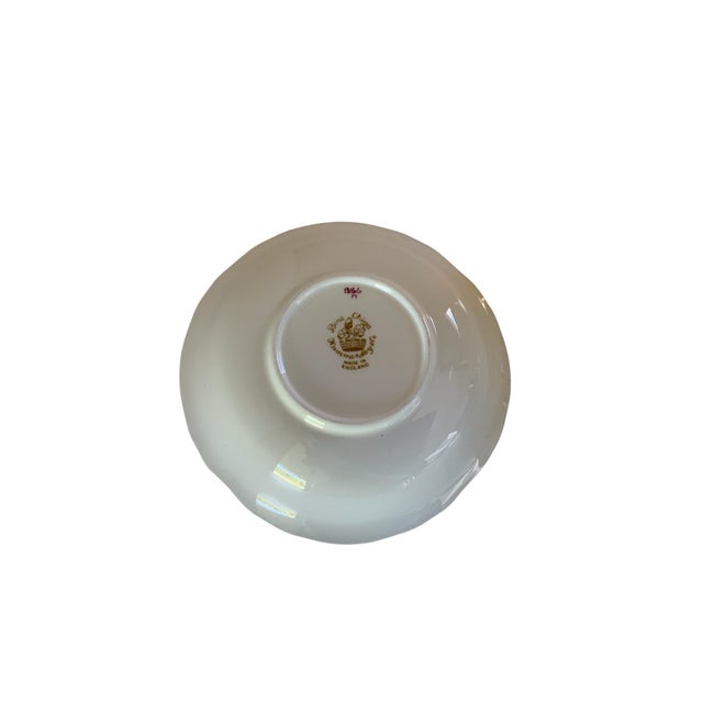 1940s Vintage Hammersley "Queen Anne" Bone China Berry Bowl England 1940s-1950s For Sale - Image 5 of 5