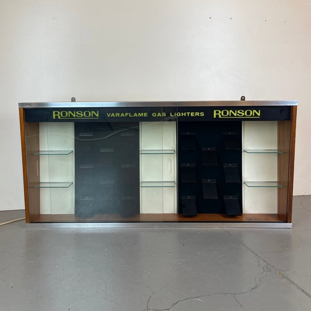 Lighted Counter Glass Varaflame Display Cabinet from Ronson, UK, 1960s For Sale - Image 15 of 18