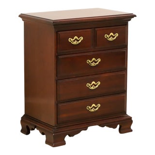 Thomasville Collectors Cherry Chippendale Nightstand Bedside Chest For Sale