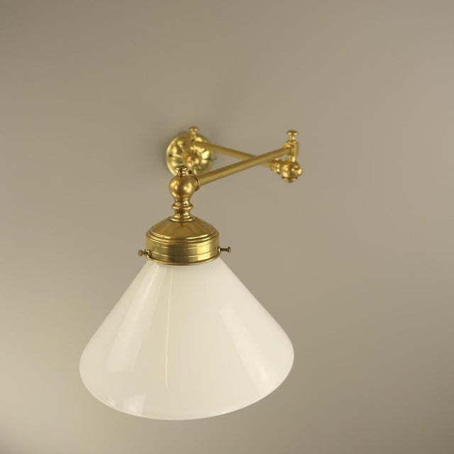 Brass Wall Light with 2 Swivel Arms, England, 1890s For Sale - Image 13 of 16