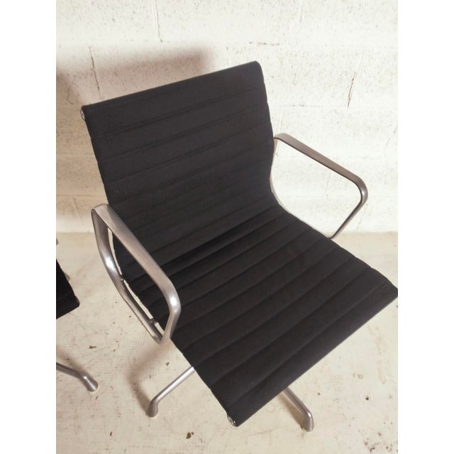 Set of EA108 Aluminium Chairs attributed to Charles and Ray Eames for ICF, 1960s For Sale - Image 12 of 17