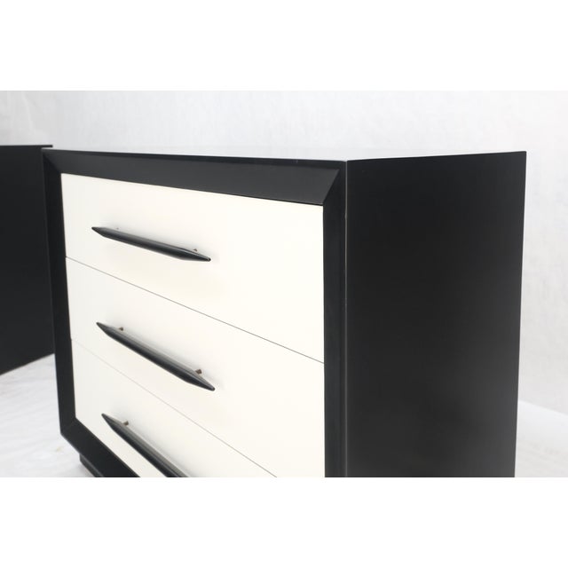 Wood Pair of Black & White James Mont Style Bachelor 3 Drawer Chests Mid Century MINT For Sale - Image 7 of 15
