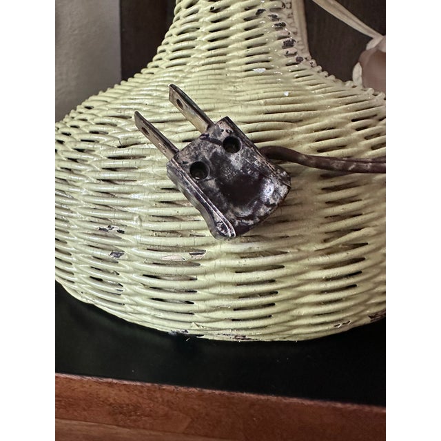 1940s Heywood Wakefield Arts & Crafts Wicker Table Lamp For Sale - Image 10 of 12