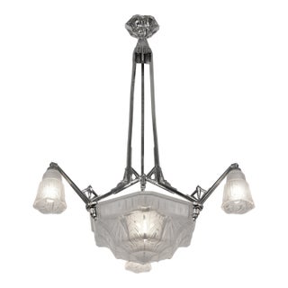 French Art Deco Chandelier by P. Maynadier 1930 France For Sale