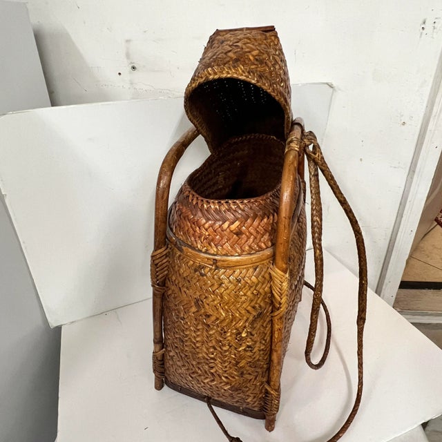 Vintage Japanese Tall Basket With Carrying Handles Attributed to Takashimaya, Chinoiserie, Academia Styles For Sale - Image 10 of 11