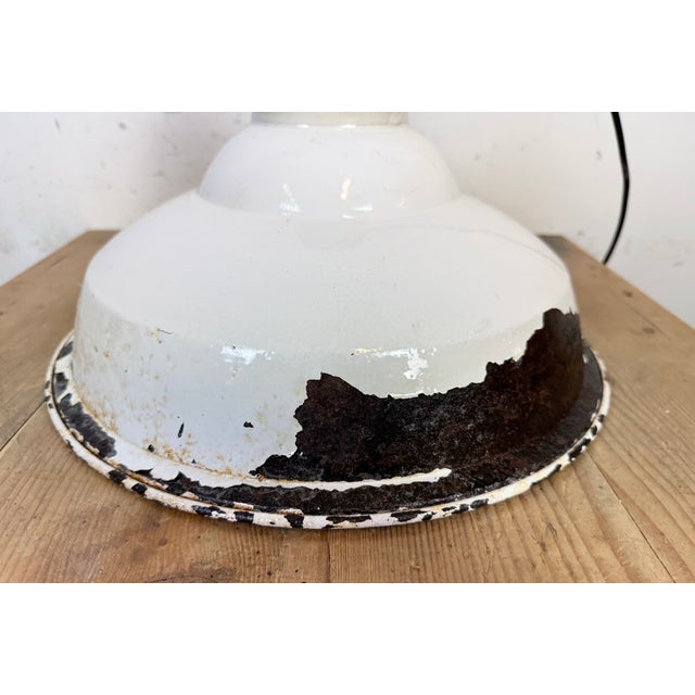 Industrial British White Enamel Factory Pendant Lamp from Benjamin, 1960s For Sale - Image 9 of 18