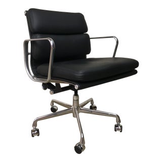 Eames for Herman Miller Aluminum Group Soft Pad Management Chair For Sale