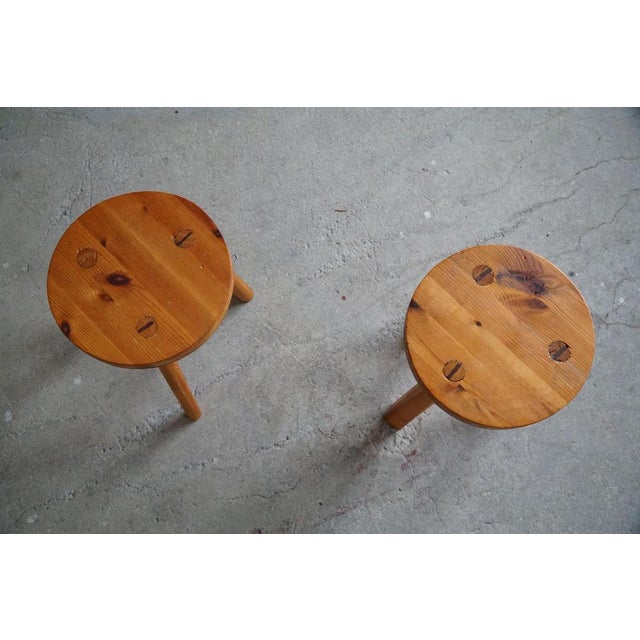 1950s Set of Swedish Pine Tripod Stools, 1960s For Sale - Image 5 of 15